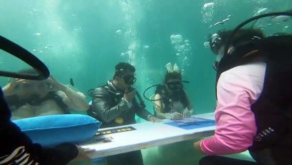 Thailand: Unter-Wasser-Ja-Wort am Valentinstag