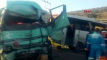 Bergama'da 4 kişinin öldüğü kazaya neden olan otomobil sürücüsü tutuklandı