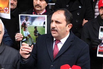 Sivassporlu taraftarlar, TFF ve MHK'ye gözlük ve büyüteç gönderdiler