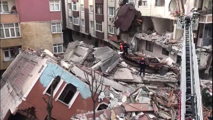 Bahçelievler'de boş bina çöktü (4)
