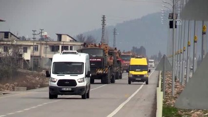 Suriye sınırına tank ve askeri araç sevkiyatı