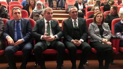 Yavuz Bingöl ve Yararlı Ceylanlar Kulübü'nden İstanbul Adliyesi'nde konser