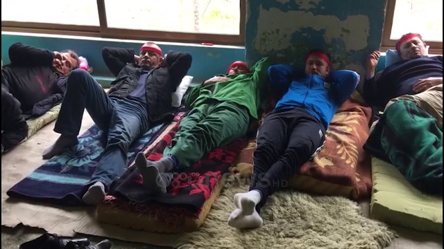 Ora News - Mallakastër: Vijon greva e urisë së punonjësve, një prej tyre probleme me shëndetin
