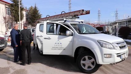 Tải video: Yaylada 4 gün elektriksiz kalan ailenin imdadına ekipler yetişti