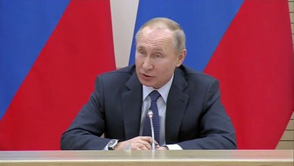 Putin: "Mientras yo sea presidente no habrá 'progenitor 1' y 'progenitor 2', sólo papá y mamá"