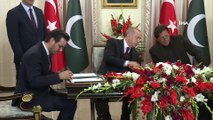 - Cumhurbaşkanı Erdoğan, Yüksek Düzeyli Stratejik İşbirliği Toplantısı’na katıldı- Türkiye ve Pakistan arasında 13 anlaşma imzalandı
