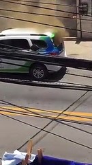 Bandidos armados quebram e tentam incendiar carro da TV Vitória