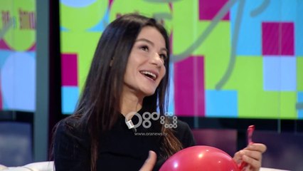 Ditë e Re - 'Mos dhuroni lule dhe të brendshme vetëm për Shën Valentin" mesazhi i blogeres se njohur
