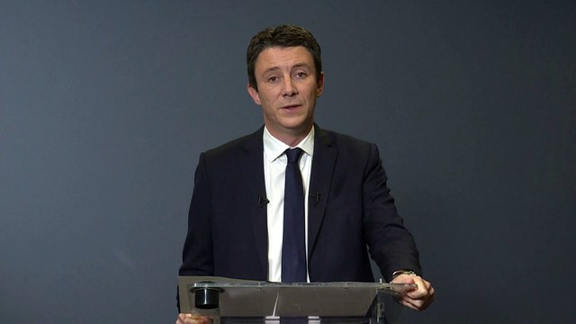 Escândalo sexual afasta candidato à Câmara Municipal de Paris
