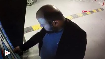 Cihaza tekme tokat saldırdı