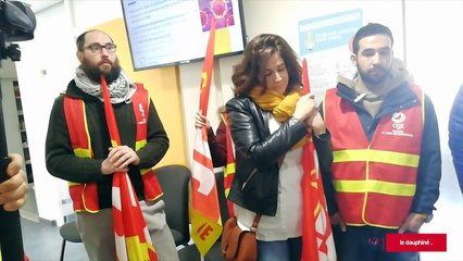 Savoie : le personnel hospitalier manifeste et s'invite à l'Agence régionale de santé