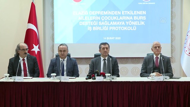 Bakan Selçuk, depremde zarar gören ailelerin çocuklarına eğitim bursu desteği sağlanmasına ilişkin protokolün imza törenine katıldı - ANKARA