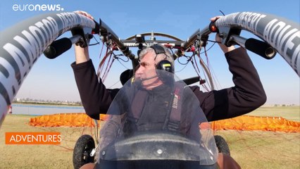 دبي: مغامرة  التحليق فوق الصحراء