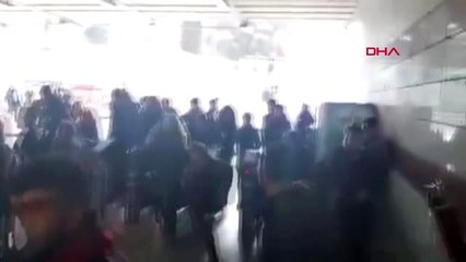 Mecidiyeköy'de öğrencilerden ulaşım zammı protestosu