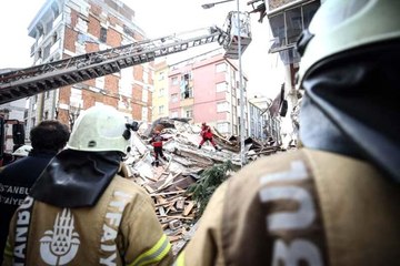 Bahçelievler'de çöken binanın etrafındaki 5 bina tedbir amaçlı boşaltıldı