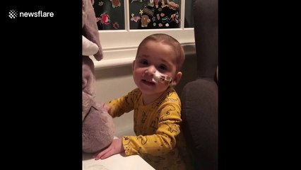 Young cancer fighter practices the alphabet with her mom in incredible moment