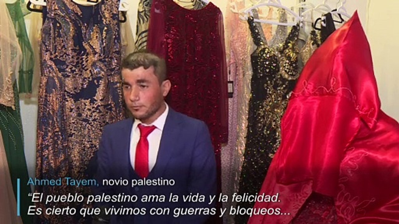 Bodas bajo el agua y propuestas de amor con tanques de guerra: así se vivió este San Valentín