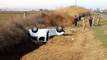 Kaza yapan araçlar tahliye kanalına devrildi: 7 yaralı - ŞANLIURFA