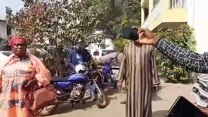 Arrivée de la délégation du SLECG au ministère de la Fonction publique pour rencontrer le gouvernement