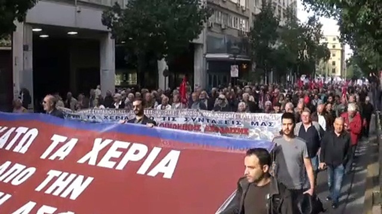 Yunanistan’da sosyal güvenlik yasasına karşı kamuda ve özel sektörde genel grev