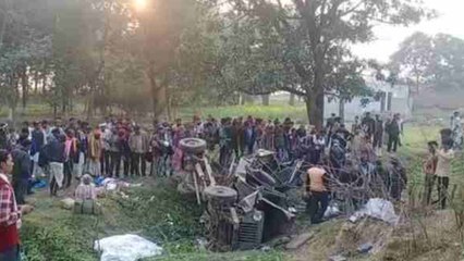 बलरामपुर में भीषण सड़क हादसा, ट्रैक्टर और जीप की टक्कर में चार की मौत