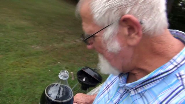 Diet Coke & Mentos Explosion!