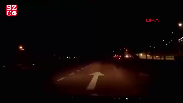 Malezya'da büyük bir meteorun düşme anı böyle görüntülendi