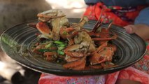 Cambodian food - Fried crab with green pepper - ឆាក្តាមជាមួយម្រេចខ្ចី - ម្ហូបខ្មែរ