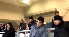 Polis memuru, Medipol Başakşehir-Beşiktaş maçındaki hareketiyle takdir topladı