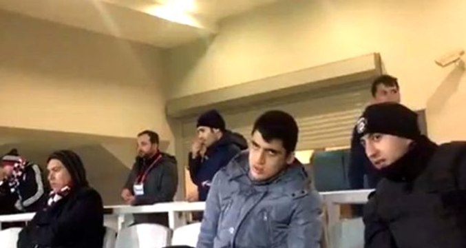 Polis memuru, Medipol Başakşehir-Beşiktaş maçındaki hareketiyle takdir topladı