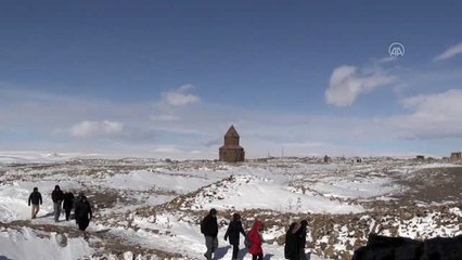 "Orta Çağ'ın hoşgörü kenti Ani" çetin kışta da ilgi görüyor