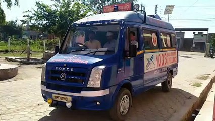 झांसीः टोल प्लाजा के कर्मचारी को लगी चोट, सीएचसी में कराया भर्ती