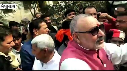 ખ્રિસ્તી ધર્મ અપનાવનાર મહિલાને દફનાવવા લઈ જતા હતા, કેન્દ્રિય મંત્રીએ હાથ જોડીને અગ્નિ સંસ્કારની અપી