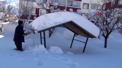 Bitlis'te yolu kapalı olan 70 köy için çalışmalar sürüyor