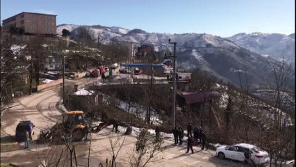 Akaryakıt istasyonunun duvarı çöktü - ORDU