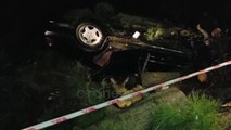 Ora News - Makina humb kontrollin dhe përplaset me pemën, plagoset rëndë drejtuesi