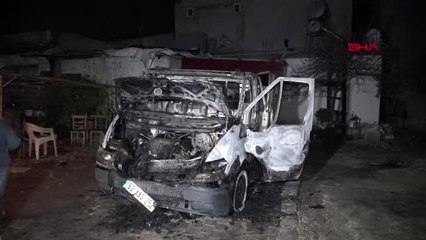 Adana evin bahçesindeki kamyonet kundaklandı