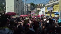 Blocos arrastam multidão no Rio