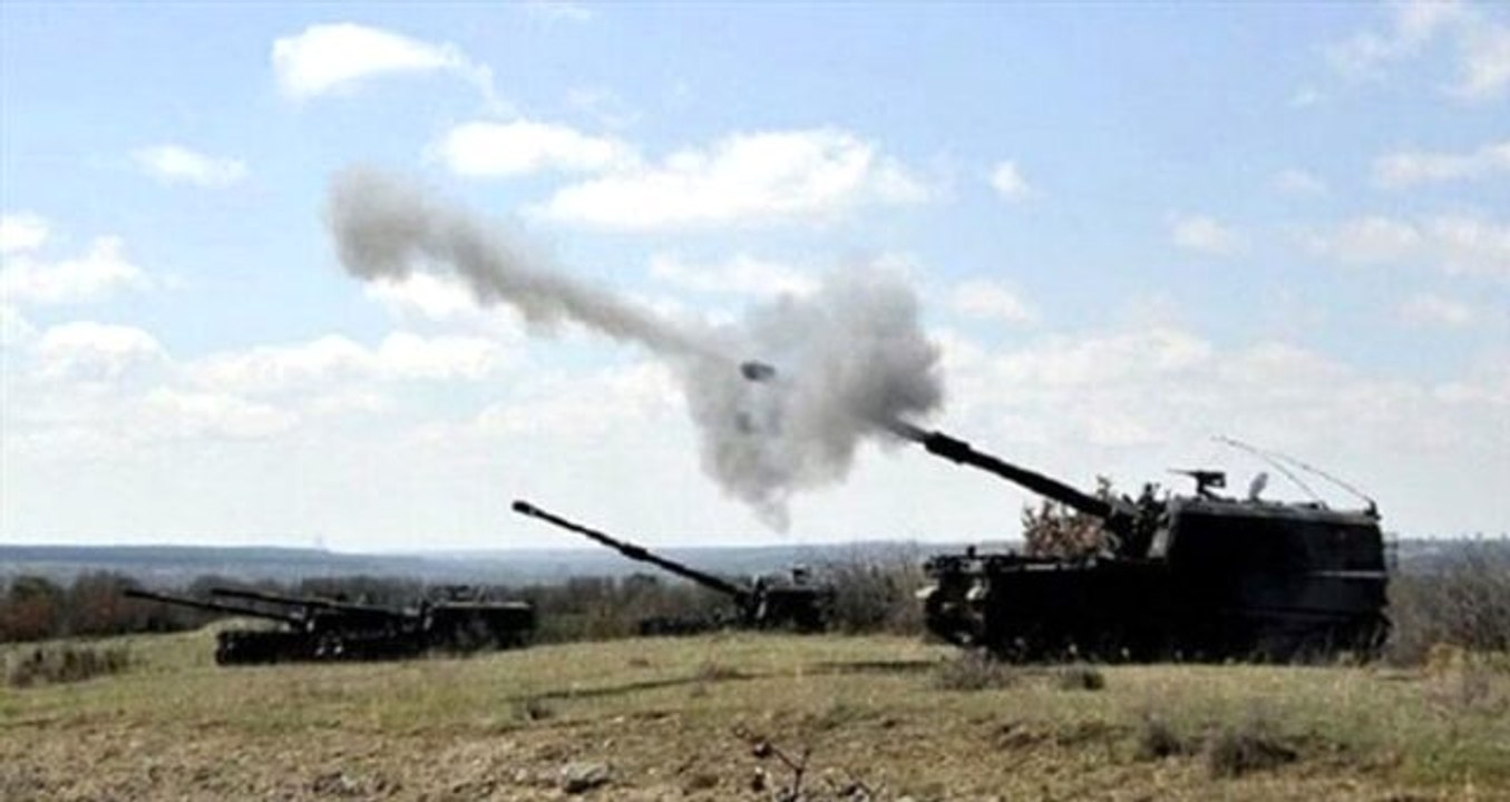 Türkiye'ye sızma girişiminde bulunan teröristler obüs atışlarıyla vuruldu