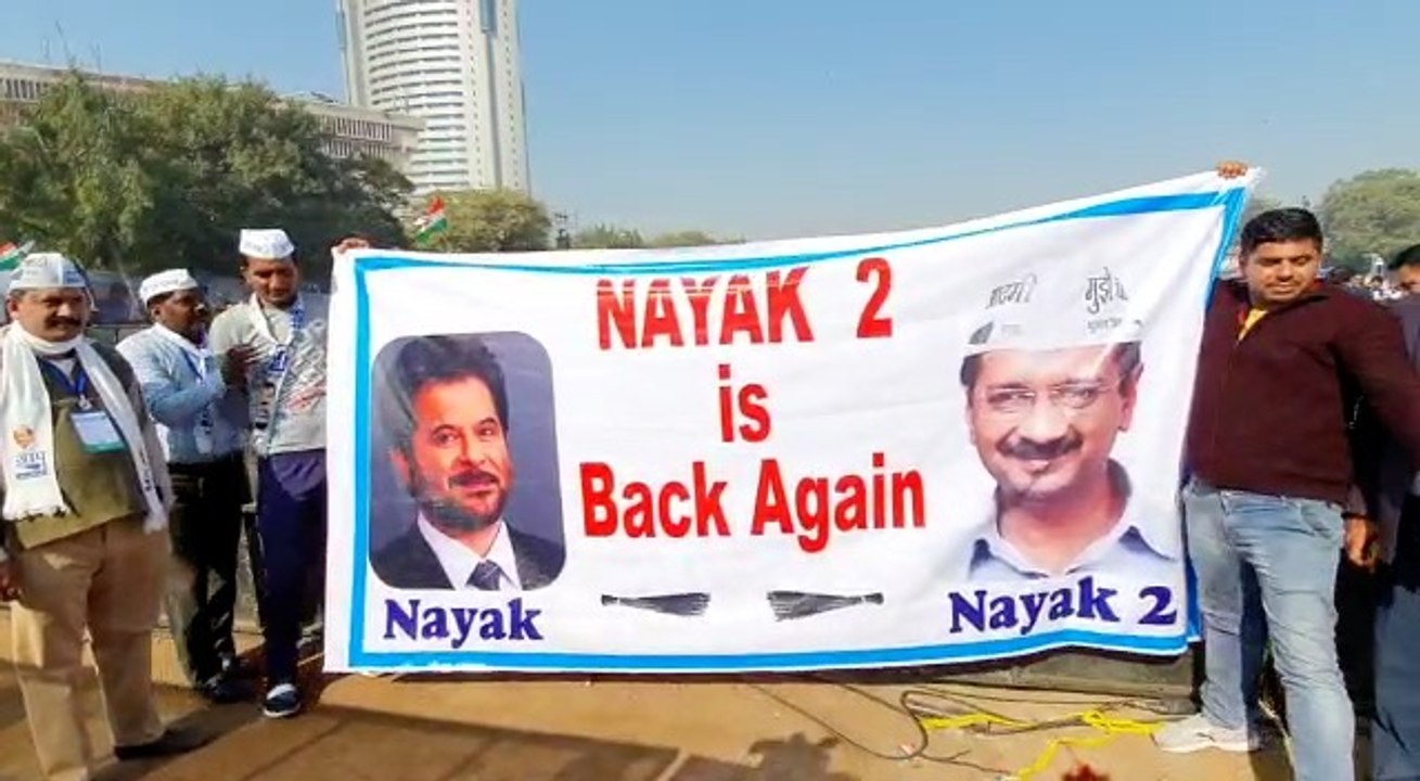 Kejriwal no less than a Bollywood hero for Delhi as Ramlila Maidan decks up for his swearing-in