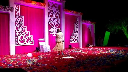 Sau Aasmaan dance performance by Miss D