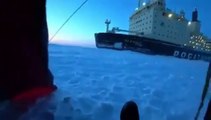 Ce campeur se fait réveiller par... un navire brise-glace Russe à quelques mètres sur la banquise