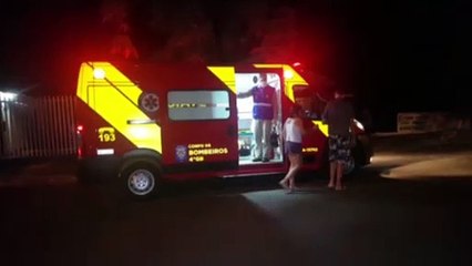 Mulher de 50 anos fica ferida ao sofrer queda no banheiro