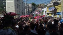 Carnevale: Rio de Janeiro da record, baci a Venezia