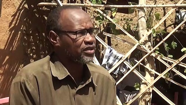 سكان مخيمات دارفور يعبرون عن فرحهم بقرار تسليم البشير للمحكمة الجنائية الدولية