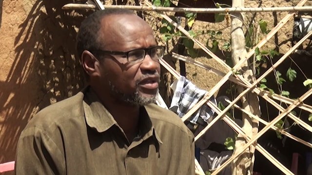 سكان مخيمات دارفور يعبرون عن فرحهم بقرار تسليم البشير للمحكمة الجنائية الدولية