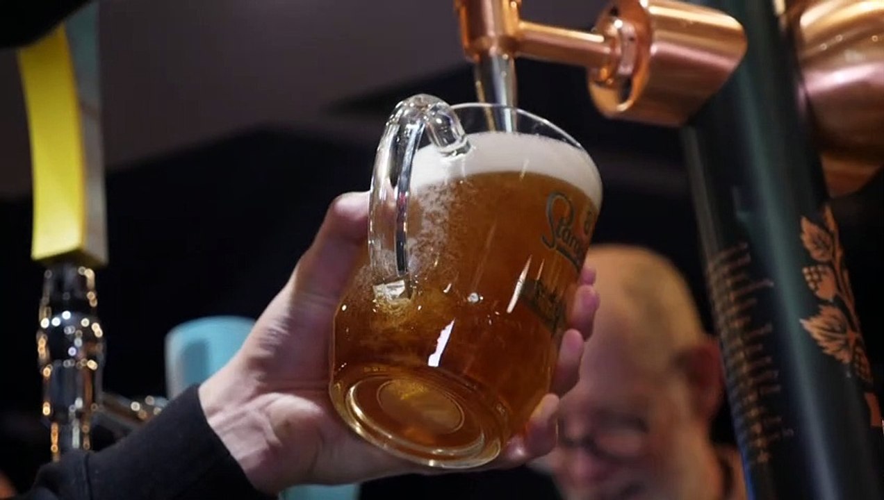 Au Royaume-Uni, des communautés à la rescousse des pubs en danger