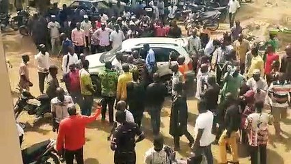 Aboubacar Soumah accueilli en héros au siège du SLECG