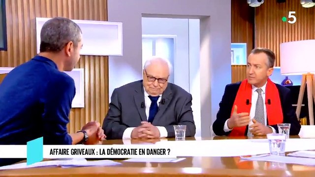 Christophe Barbier «Les Chinois arrivent bien à bloquer tout ce qui parle de démocratie, pourquoi est-ce qu’on n’arrive pas à bloquer tout ce qui tombe sous le coup de la loi»