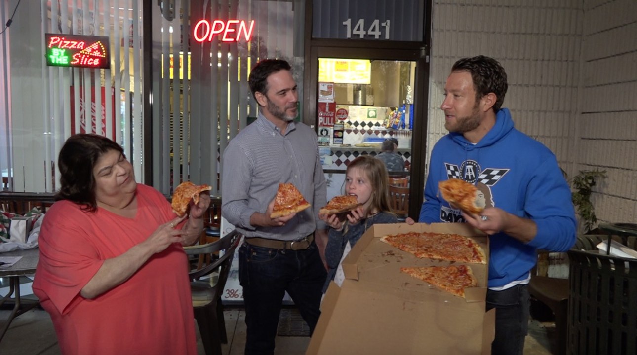 Barstool Pizza Review - Pete's Pizza (Daytona)...